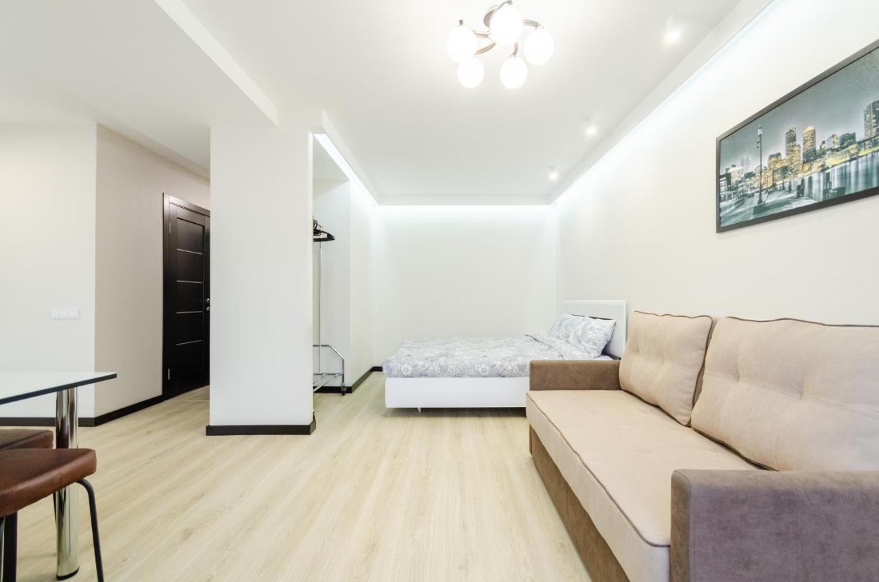 Artal Apartment On Obolonsky Avenue 31 Kiev Eksteriør billede