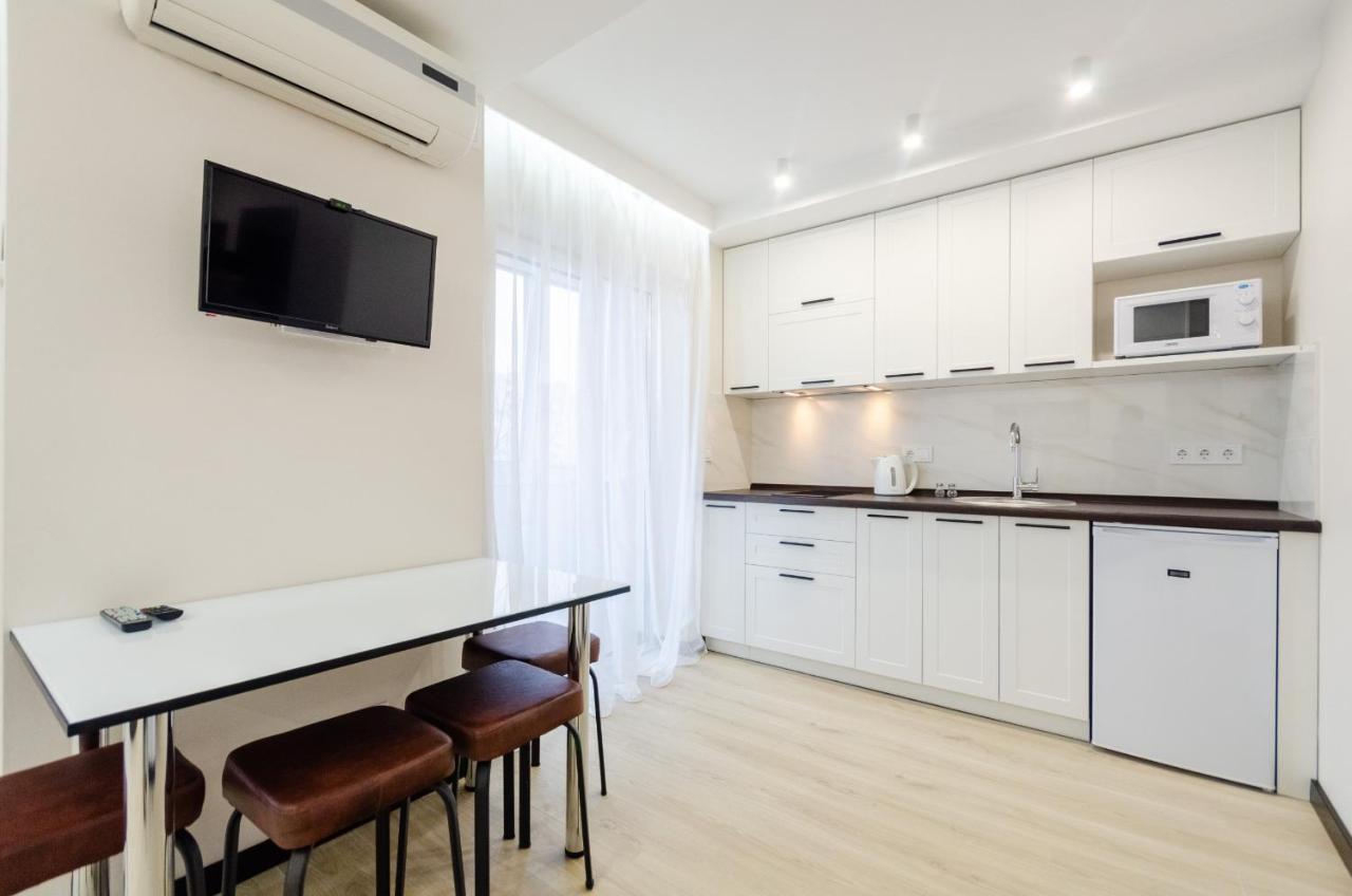 Artal Apartment On Obolonsky Avenue 31 Kiev Eksteriør billede