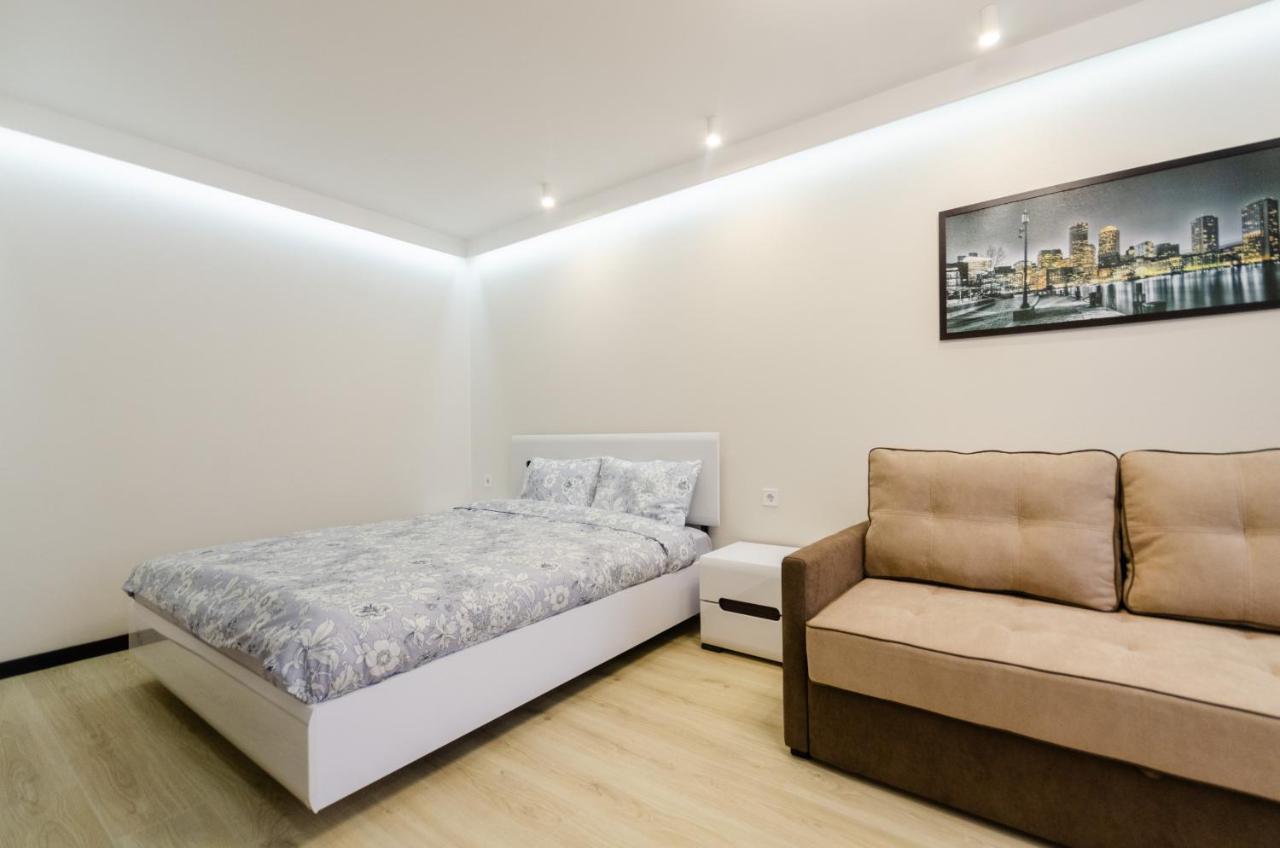 Artal Apartment On Obolonsky Avenue 31 Kiev Eksteriør billede